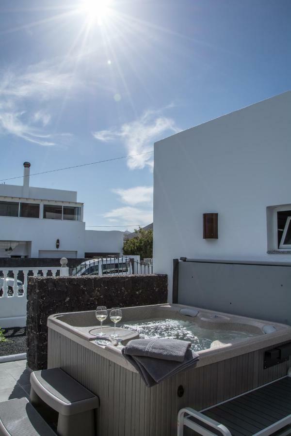 Casa Tahiche - Jacuzzi, Wifi & Bbq Villa Ngoại thất bức ảnh
